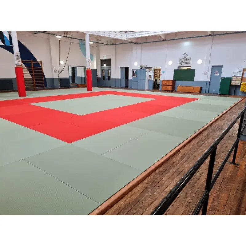 Judo-Tatami – Reisstroh 1x1 m – 4 cm – glatte Unterseite SportCom Tatami