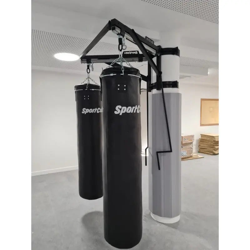 Wandhalterung mit Schiene und Laufwagen SportCom Sandsackhalterung