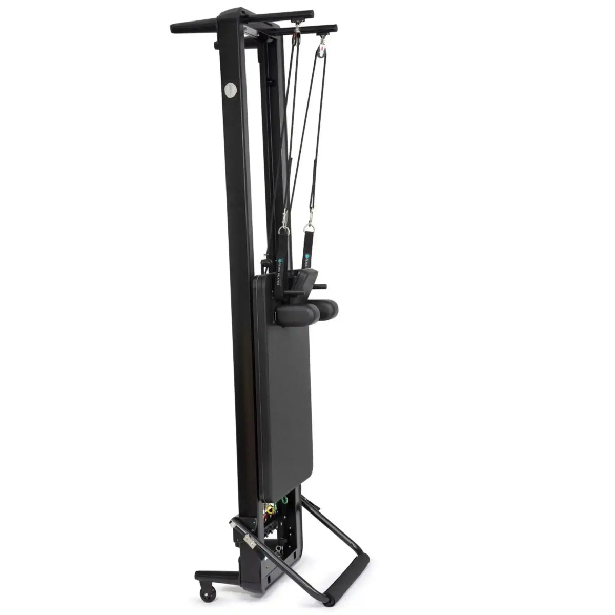 Elina Pilates Nubium Black Edition mit Tower, senkrecht aufgestellt in Seitenansicht mit Rollen