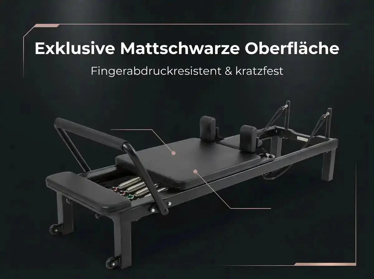 Elina Pilates Nubium Black Edition Reformer aus schwarzem Aluminium im Detail: mattschwarze Oberfläche in Schrägansicht