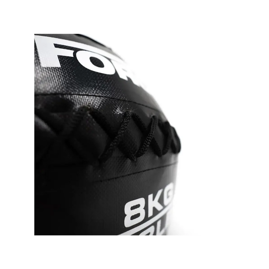 Force USA Elite Wall Ball 4kg – robuster, strukturierter Trainingsball für funktionelles Ganzkörpertraining.