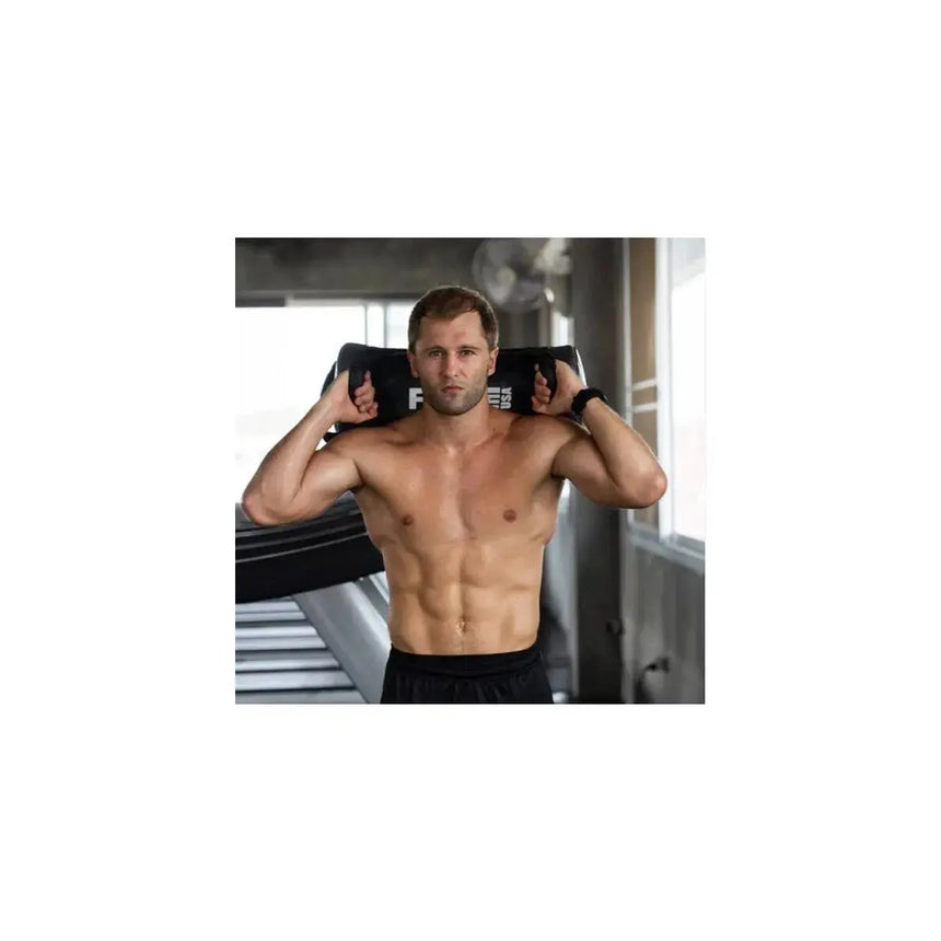 Force USA Endurance Core Bag 5kg – robust training bag with four handles for functional full-body training.