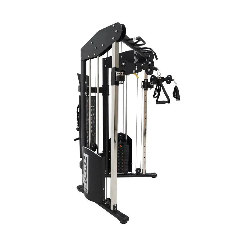 Force USA Functional Trainer mit verstellbaren Kabelzügen und robustem Rahmen für vielseitige Trainingsoptionen.