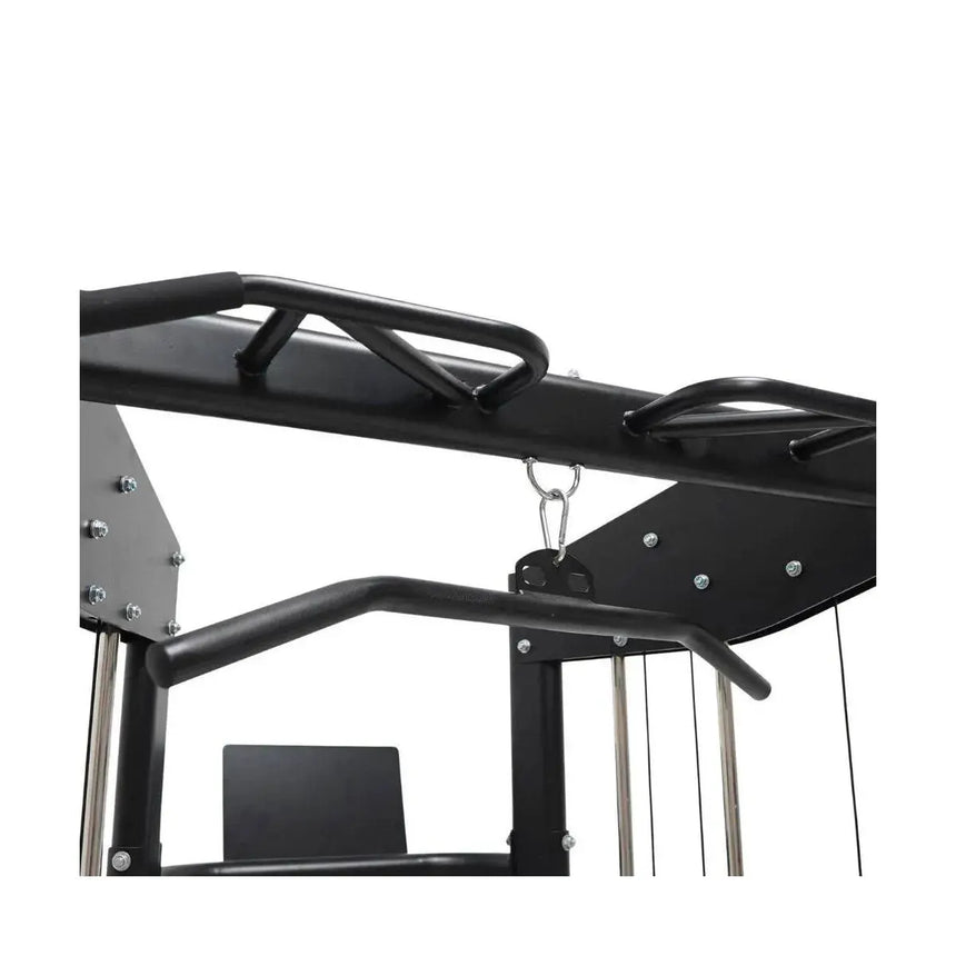 Force USA Functional Trainer mit verstellbaren Kabelzügen und robustem Rahmen für vielseitige Trainingsoptionen.