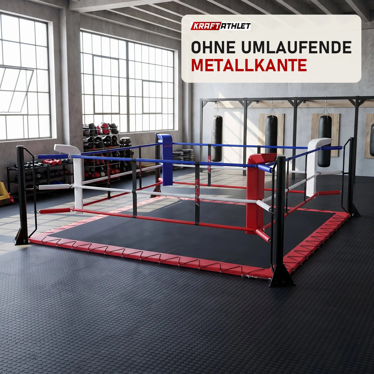 SportCom Ecofix Boxring mit Spannseil-Plane in einem hellen Kampfsportstudio