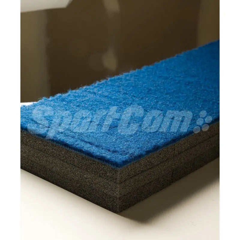 SportCom Flexi-Roll Gym & Cheer-Boden, Detail der Kante mit Teppichoberfläche und Schaumkern