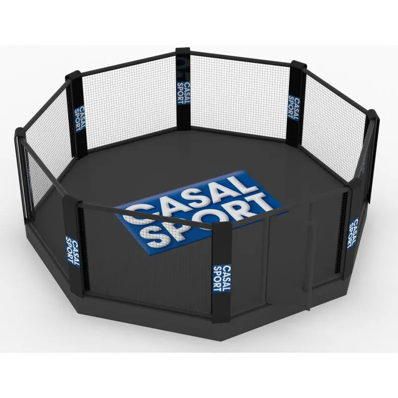 SportCom MMA-Käfig-Individualisierung: Visualisierung eines achteckigen Käfigs mit blauem Bodenlogo