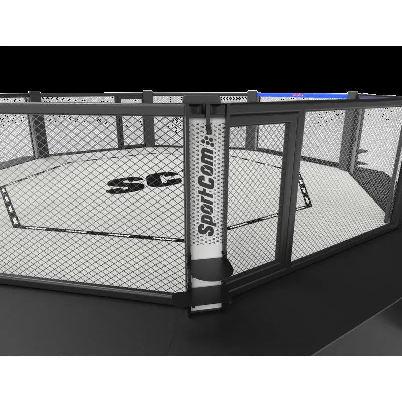 SportCom Wettkampf-MMA-Käfig Performance Oktagon, Detail der gepolsterten Pfosten mit rotem Logo und Maschendraht