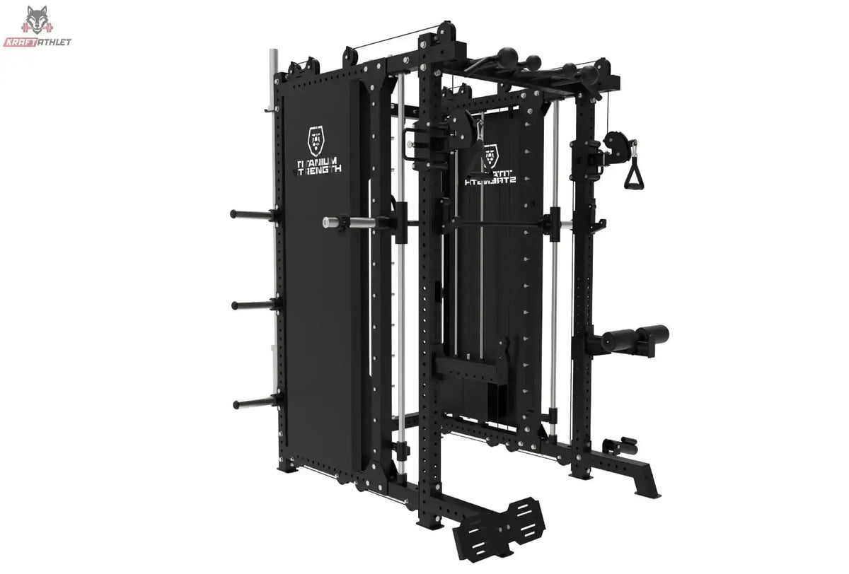 Titanium Strength B500 PRO Smith Machine mit Doppelpulley und Rack in Schwarz, Schrägansicht von hinten mit Seitenverkleidung