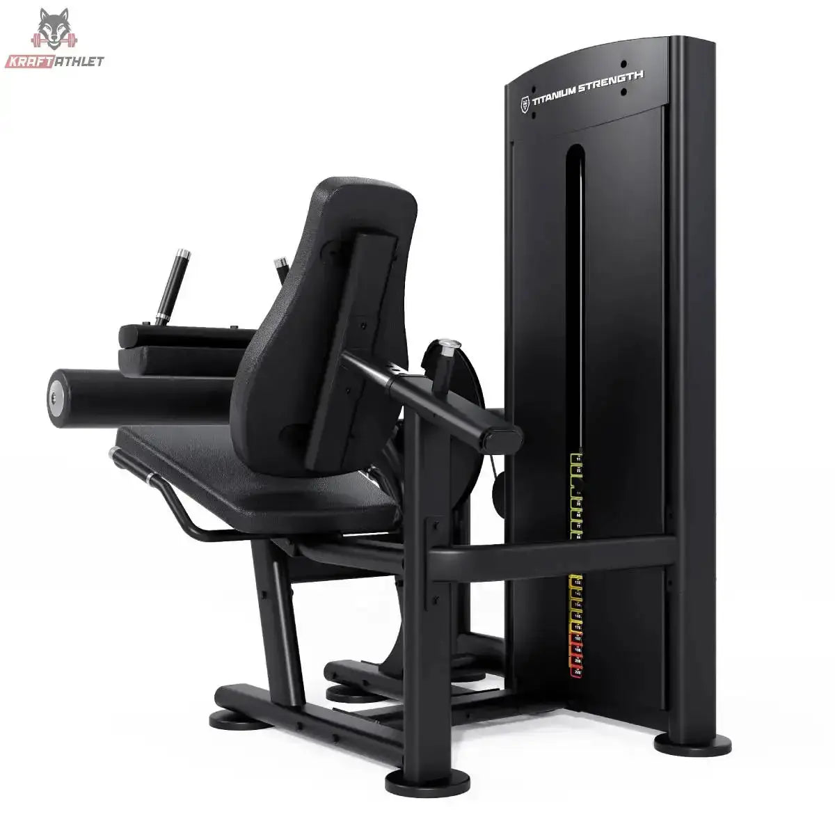 Titanium Strength Black Series Beinbeuger sitzend – Schrägansicht von links mit Rückenpolster und Beinrollen