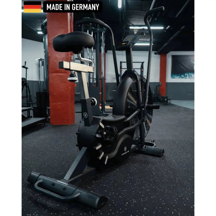 Titanium Strength Air Bike Pro V2 + Windschutz Titanium Strength