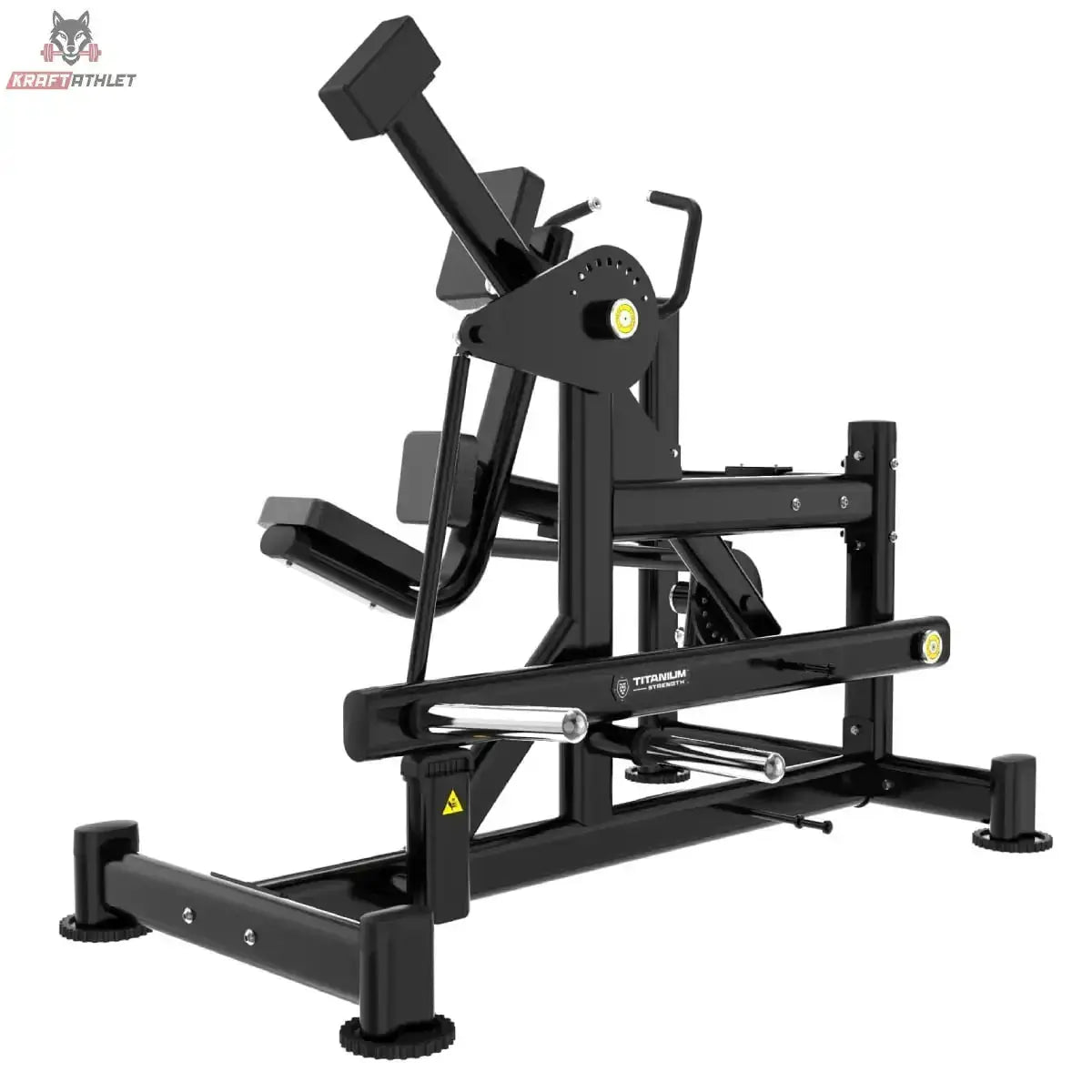 Titanium Strength Genesis Series Pendulum Glute Kickback in Schwarz, Schrägansicht von vorn mit Brustpolster und Griffen