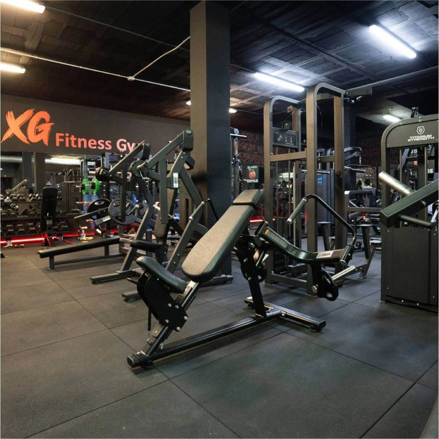 Titanium Strength Iso-Lateral Incline Pec Fly Black Series Kraftathlet