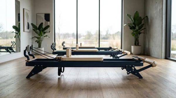 Hegren TALMA 62 Reformer als Herzstück eines modernen Pilates-Studios mit mehreren Reformern