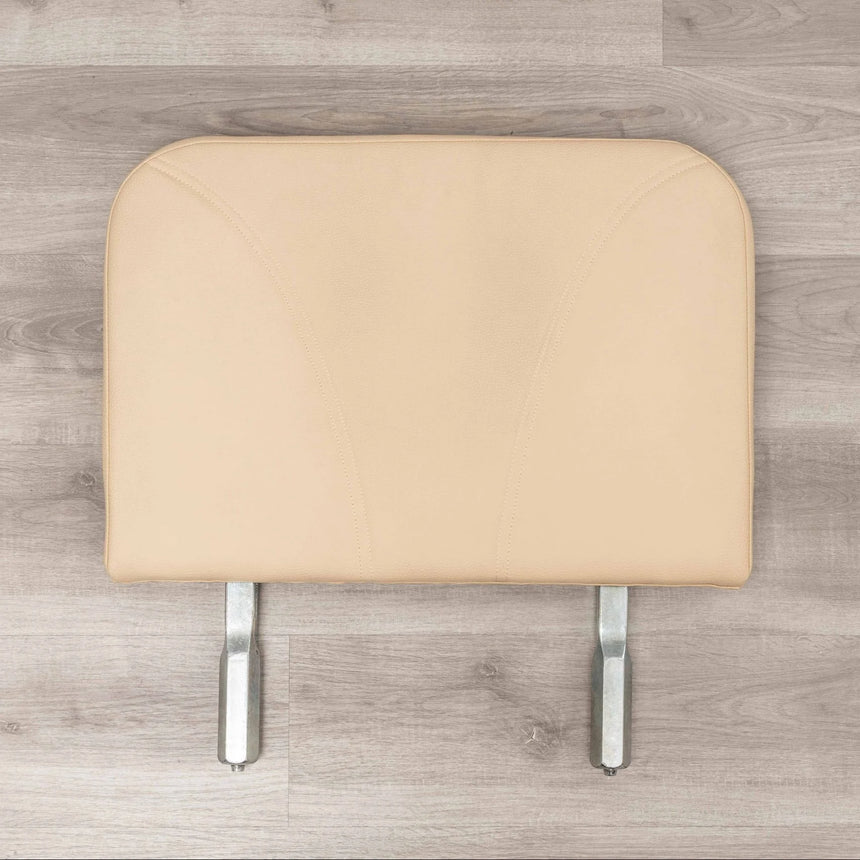  Front view of the HEGREN Jumpboard TALMA showcasing its sturdy frame and padded surface.