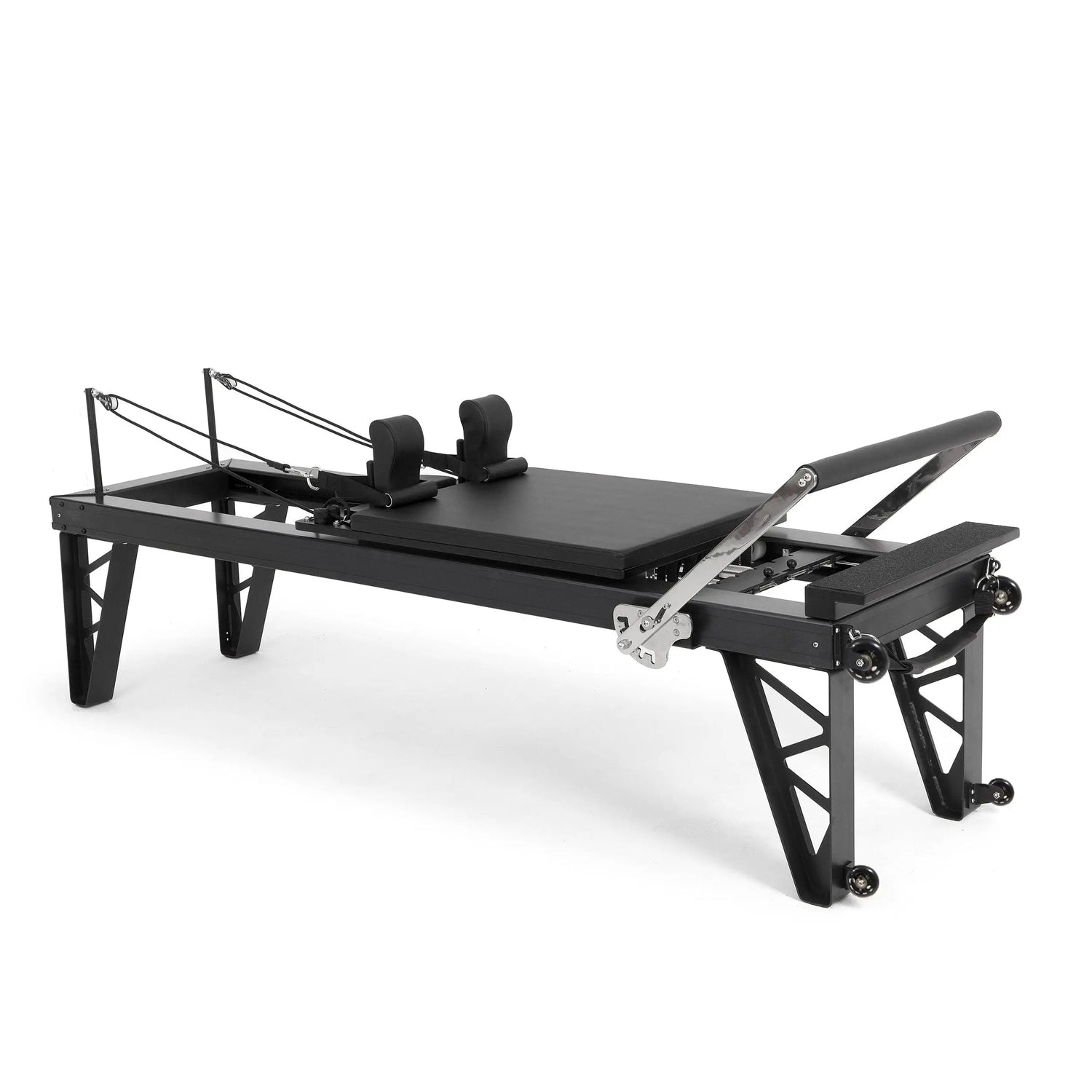 Elina Pilates HL4 Reformer aus eloxiertem Aluminium, Schrägansicht