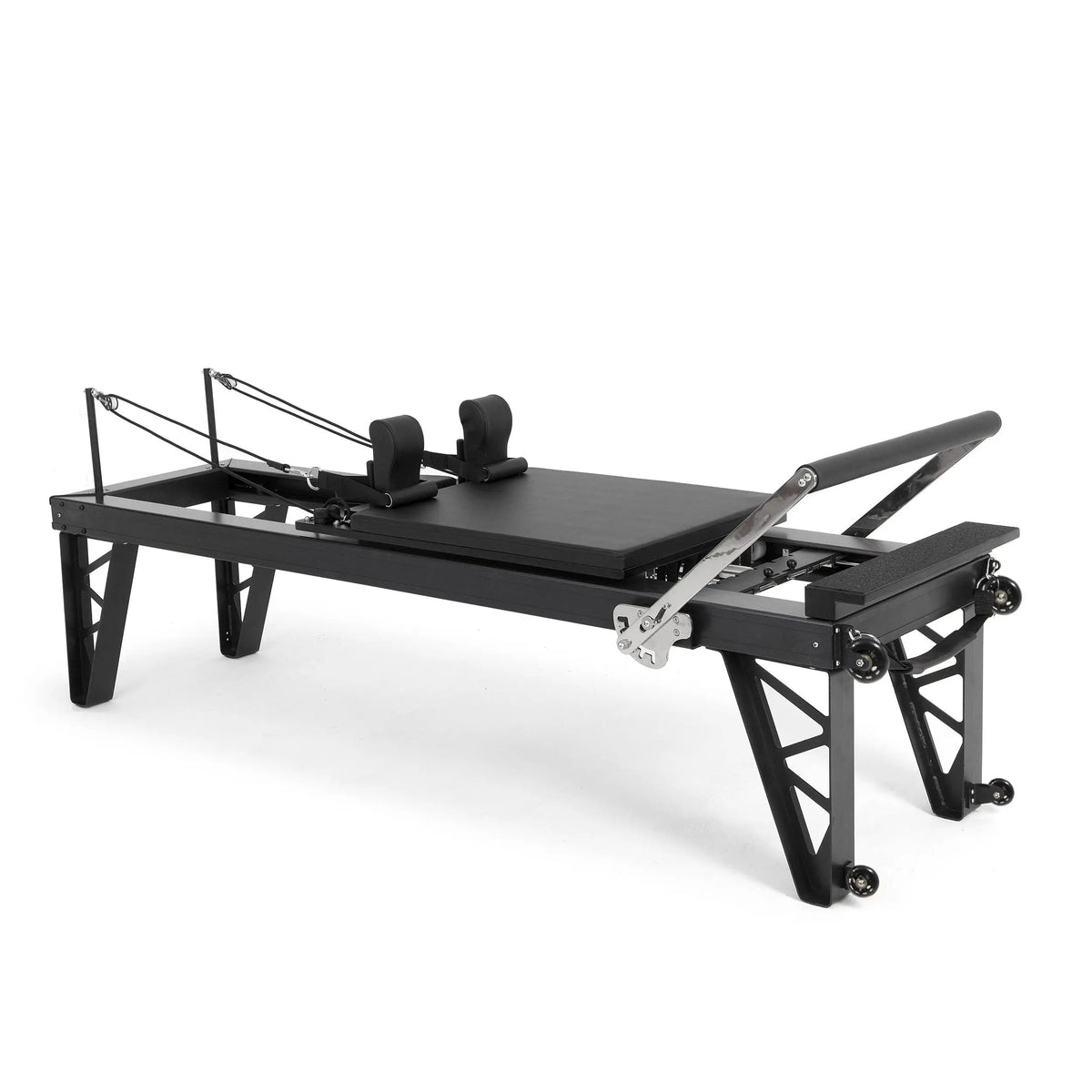 Elina Pilates HL4 Reformer aus eloxiertem Aluminium, Schrägansicht
