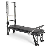 Elina Pilates HL4 Reformer mit Tower aus eloxiertem Aluminium, Schrägansicht