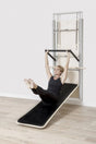 Elina Pilates Wall Board ONNE, Gesamtansicht des wandmontierten Geräts