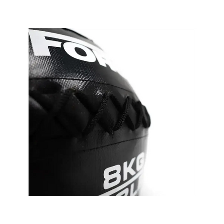 Force USA Elite Wall Ball 4kg – robuster, strukturierter Trainingsball für funktionelles Ganzkörpertraining.​
