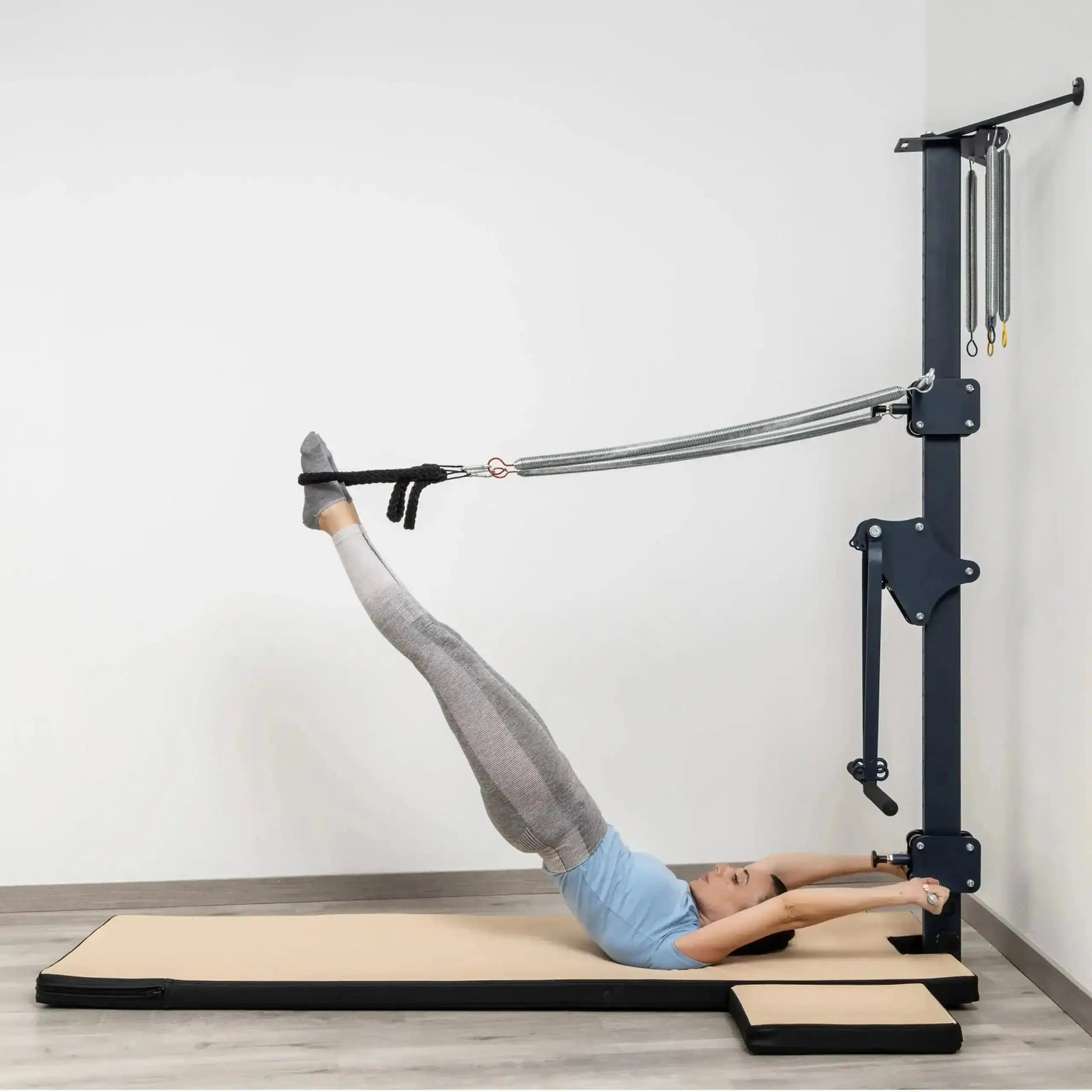 HEGREN Double Loop Rope designed for Pilates Reformers, featuring durable construction for versatile hand and foot exercises.