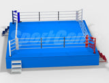 Internationaler Wettkampf-Boxring – Produktdarstellung mit Treppe und Seilspannung