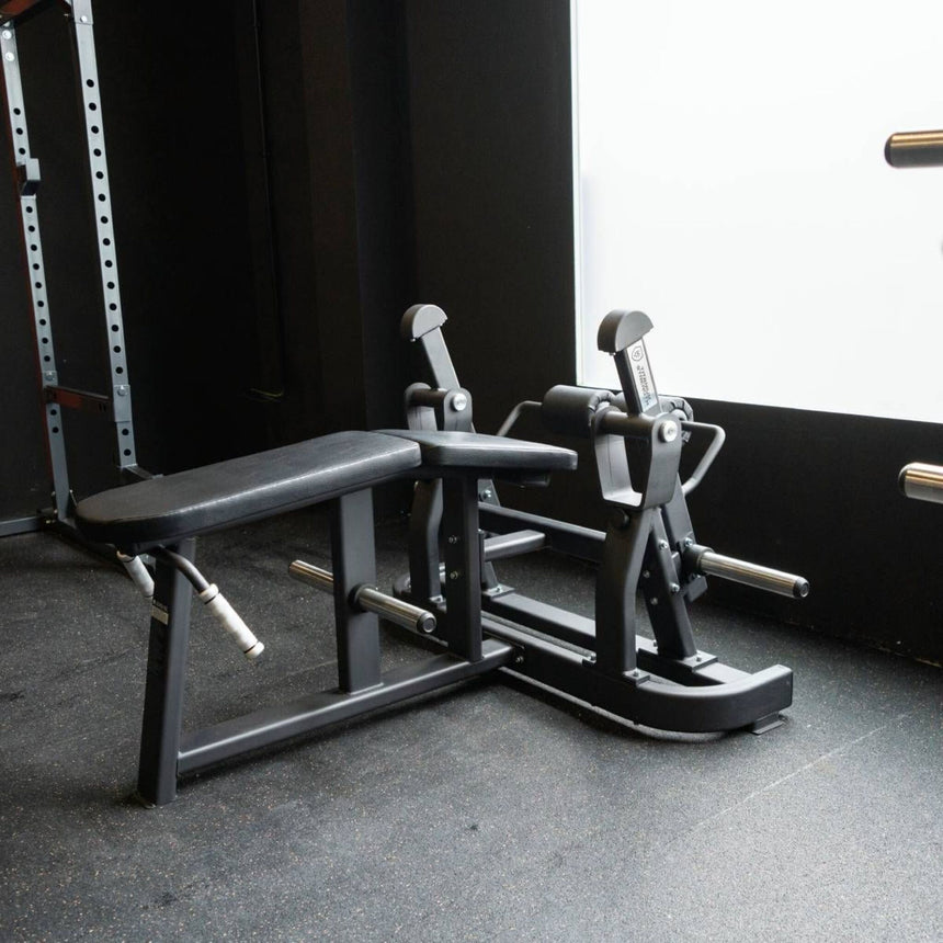 Titanium Strength Elite Series Iso‑Lateral Prone Leg Curl - Kraftathlet