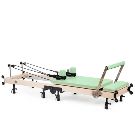 Klappbarer Pilates Reformer in Grün, Seitenansicht