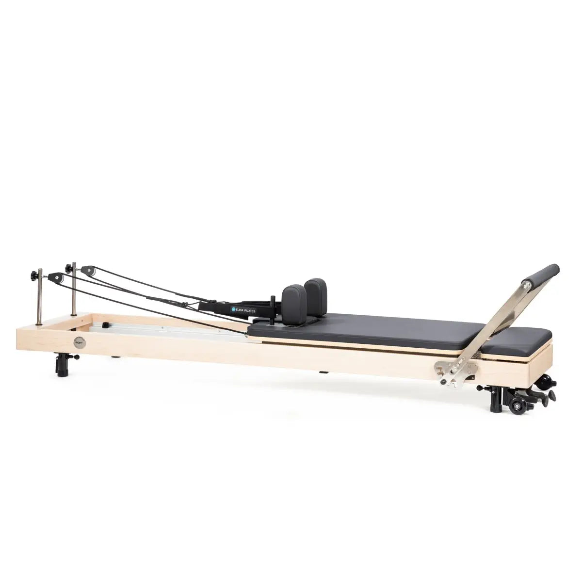 Vertikaler Pilates Reformer in Schwarz, Seitenansicht