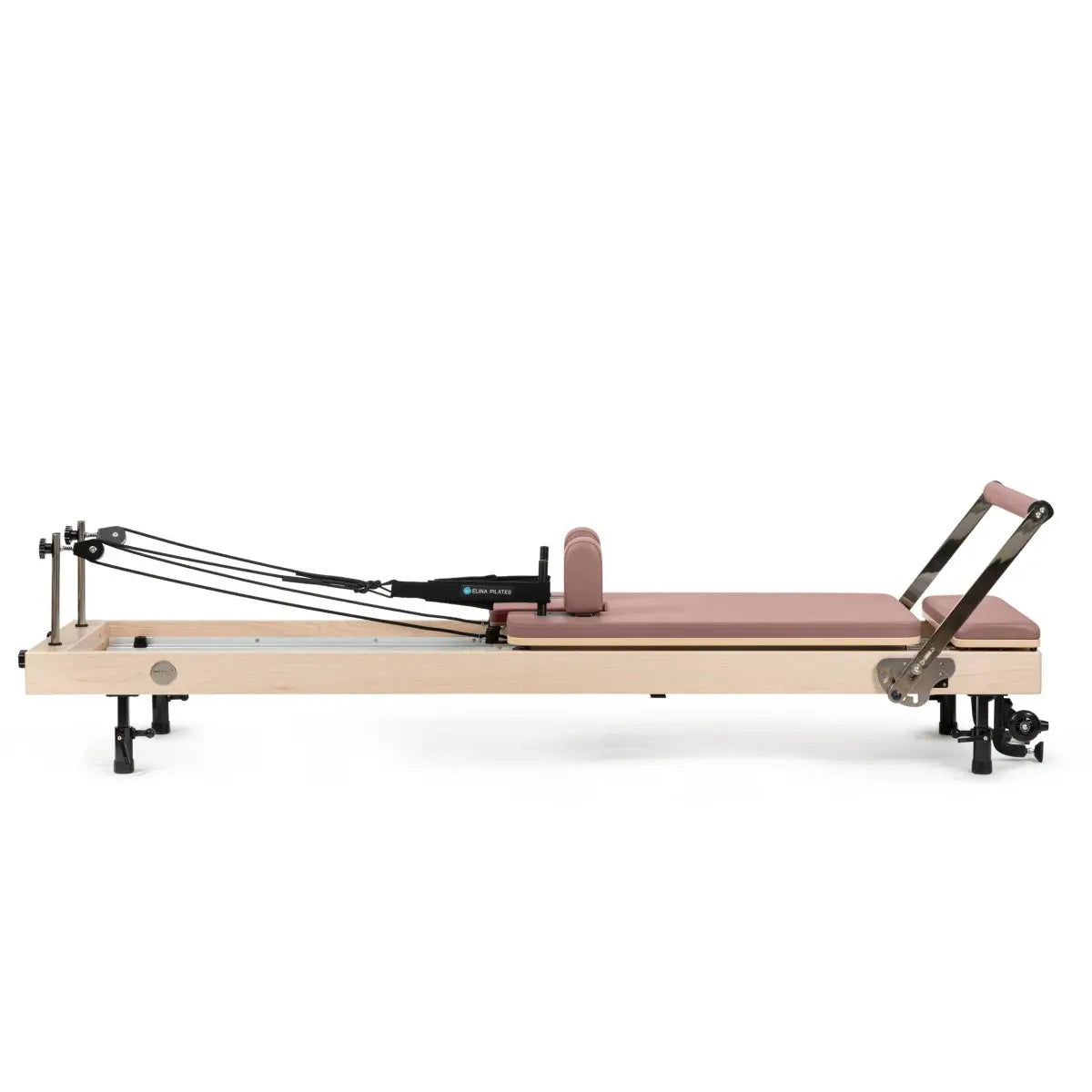 Vertikaler Pilates Reformer in Aged Rose, vertikal verstaut