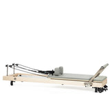 Vertikaler Pilates Reformer in Iceberg, Seitenansicht