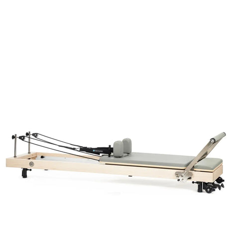 Vertikaler Pilates Reformer in Iceberg, Seitenansicht