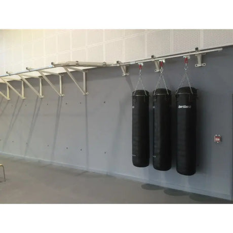 Wandmontierte Schiene für Sandsäcke SportCom Sandsack