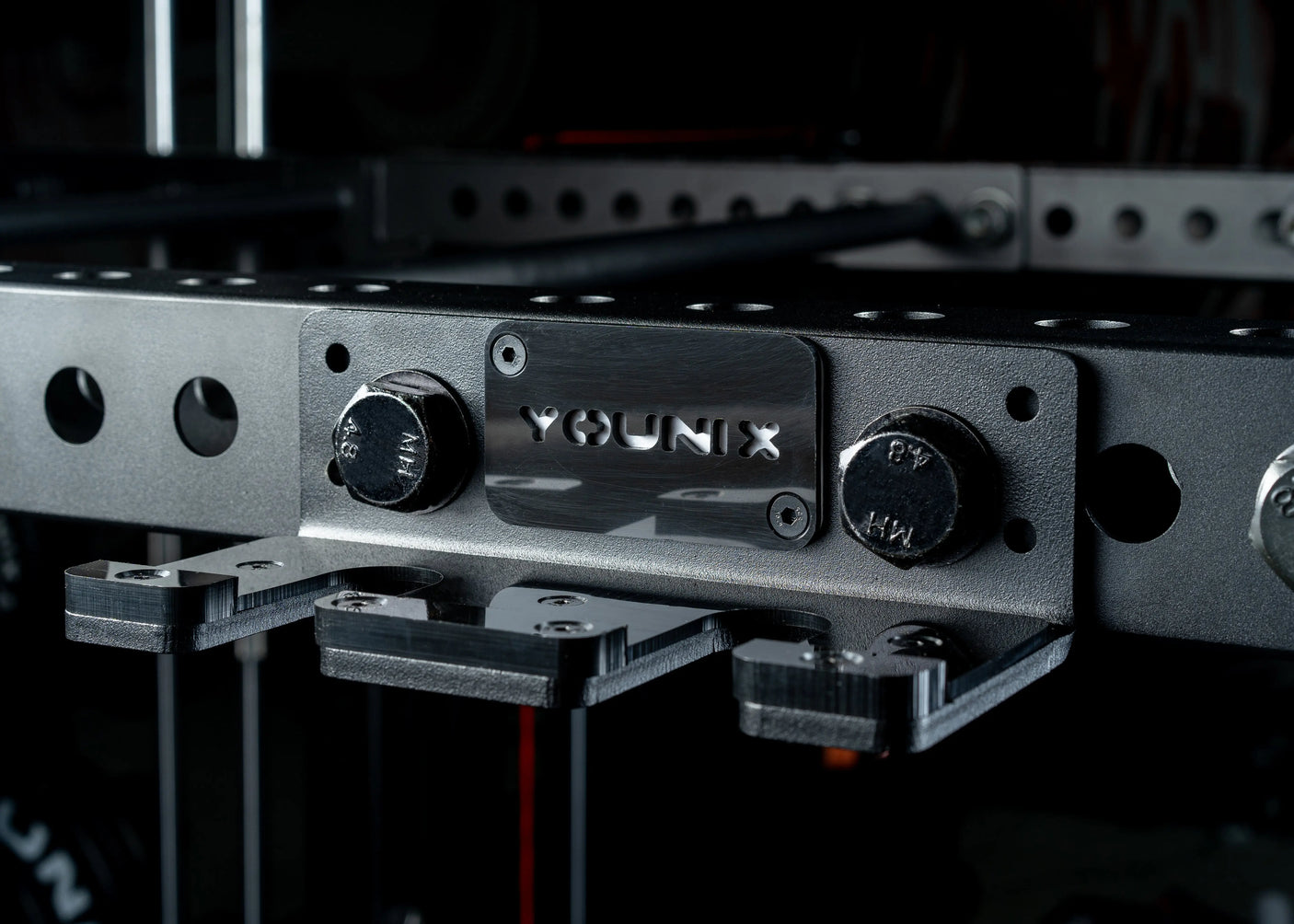 Younix Vertical 2 Bar Hanger – Detailansicht
