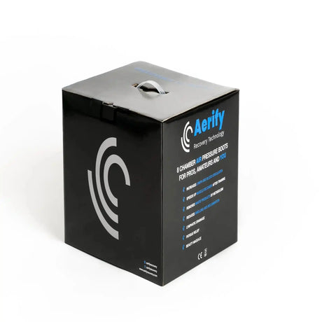 Aerify Lite Compression Boots: schwarze Verpackung mit Logo und Beschriftung, Schrägansicht