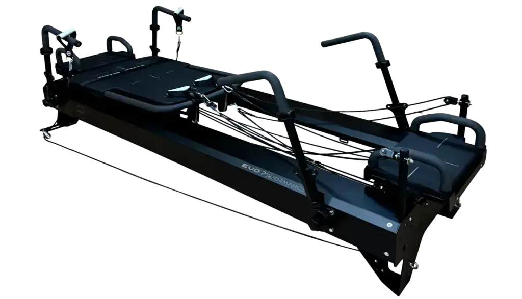 Body & Exercise EVO-Performance Workstation, Schrägansicht auf schwarzem Hintergrund
