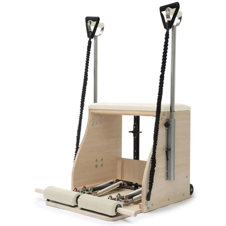 Elina Pilates Combo Chair Elite mit Polster in Elfenbein, Schrägansicht mit Gummizug-Griffen