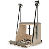 Elina Pilates Combo Chair Elite mit Polster in Mokka, Schrägansicht mit Gummizug-Griffen