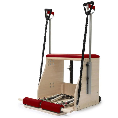 Elina Pilates Combo Chair Elite mit Polster in Rot, Schrägansicht mit Gummizug-Griffen