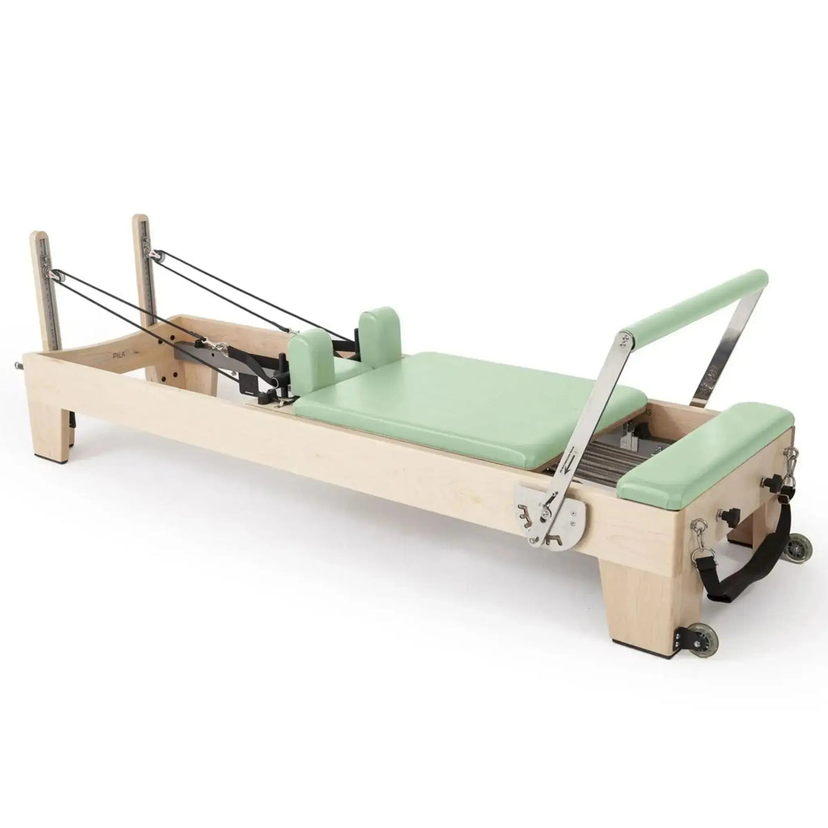 Elina Pilates Elite Reformer mit Polster in Iceberg, Schrägansicht