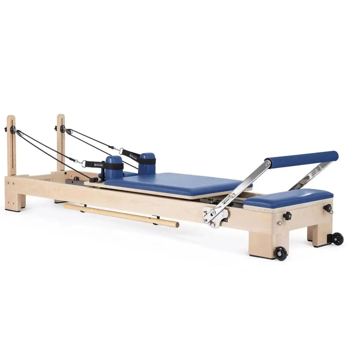Elina Pilates Lignum Reformer mit Polster in Blau, Schrägansicht