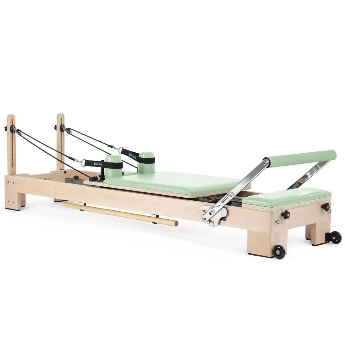 Elina Pilates Lignum Reformer mit Polster in Grün, Schrägansicht