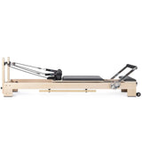 Elina Pilates Lignum Reformer in Schwarz, Seitenansicht ohne Sitzbox