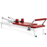 Elina Pilates Nubium Reformer mit Polster in Rot, Schrägansicht