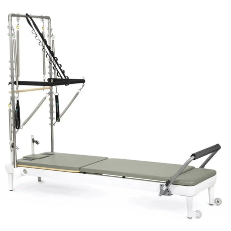 Elina Pilates Nubium mit Tower, Polster in Iceberg, Schrägansicht