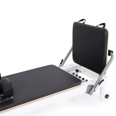Sitzbox auf dem Wagen des Elina Pilates Nubium mit Tower in Schwarz