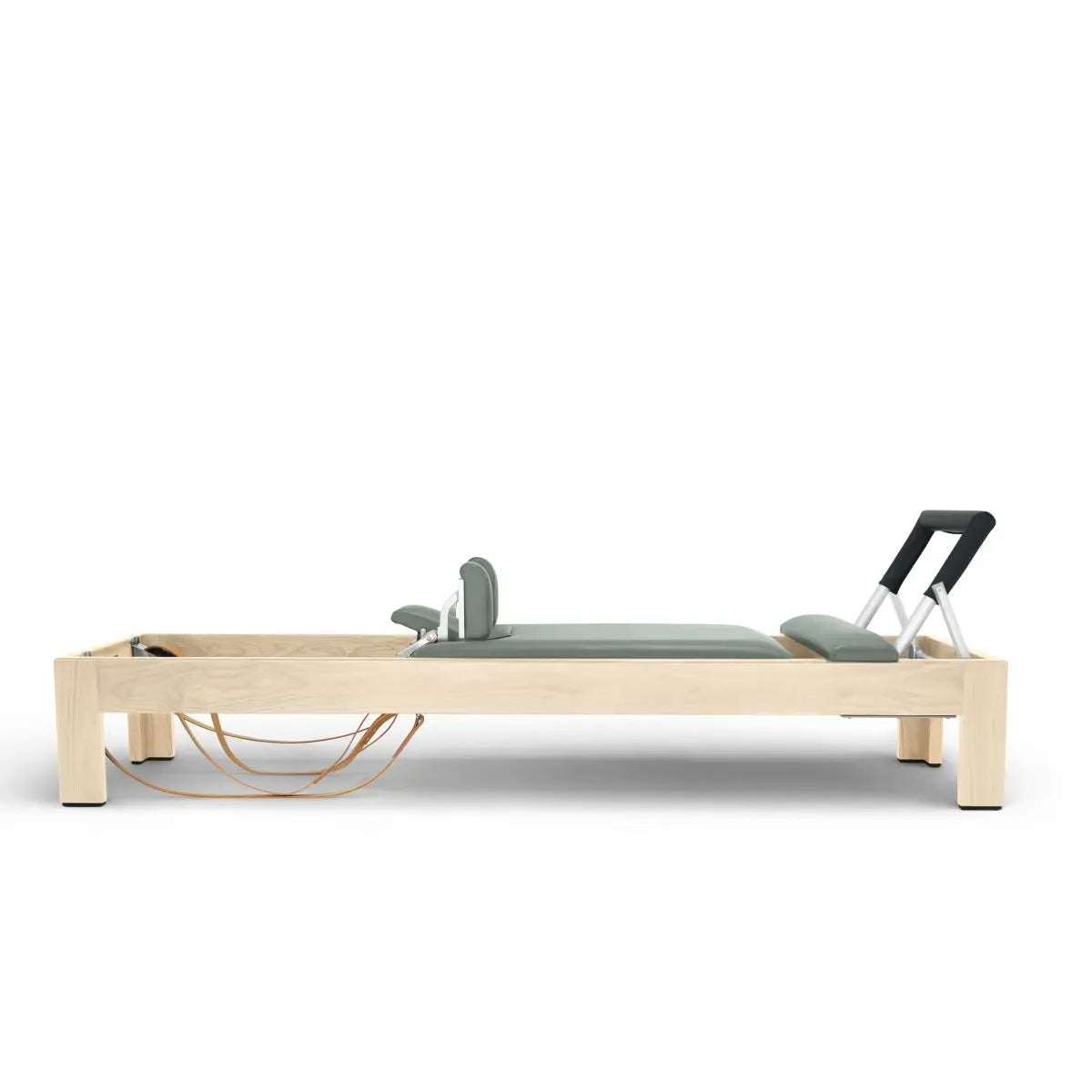 Elina Pilates Classic Reformer aus Ahornholz mit Polster in Eisblau, Seitenansicht