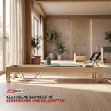 Elina Pilates Classic Reformer aus Ahornholz in einem hellen Pilates-Studio mit Holz und Leinen