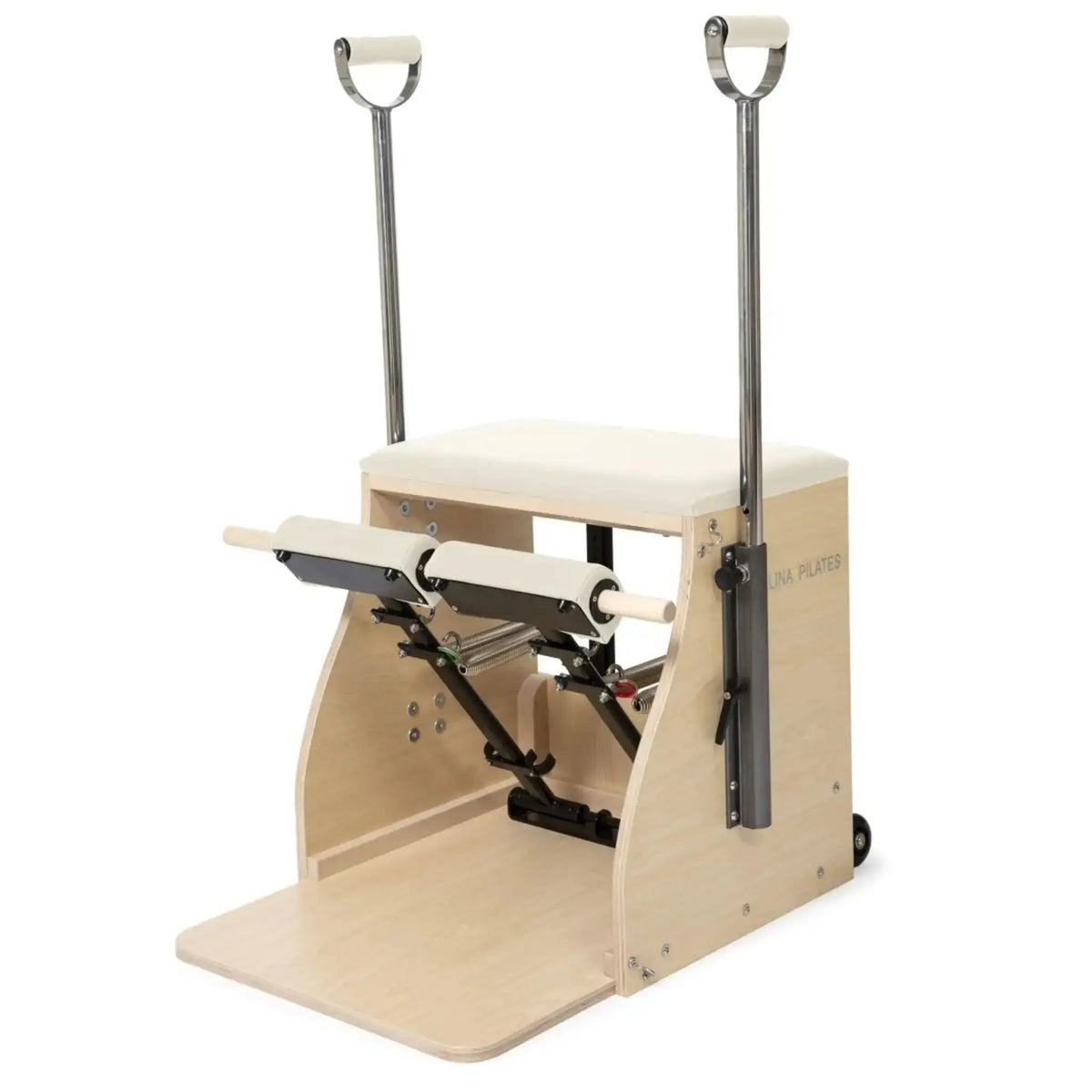 Elina Pilates Combo Chair mit Holzbasis in Elfenbein, Schrägansicht mit Griffstangen