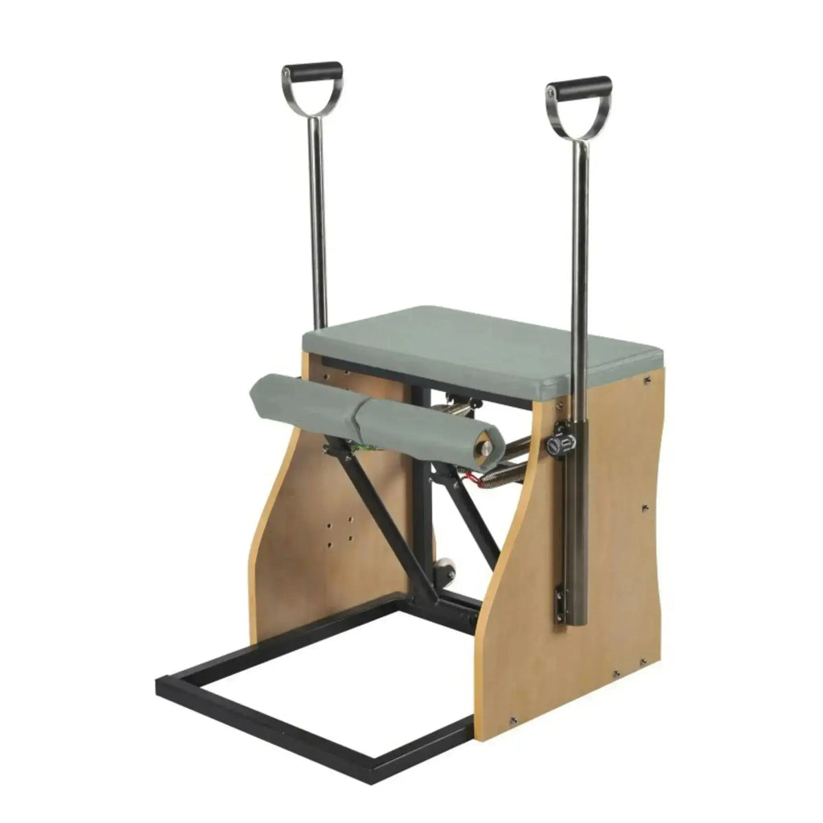 Elina Pilates Combo Chair mit Stahlbasis in Grün, Schrägansicht mit Holzkorpus und dunklem Stahlrahmen